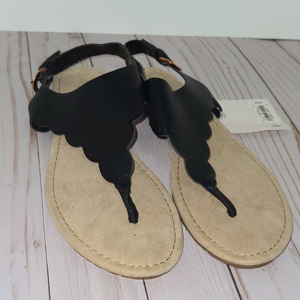 CLEARANCE • LC Lauren Conrad • Thong Sandals • Size L (9-10)
